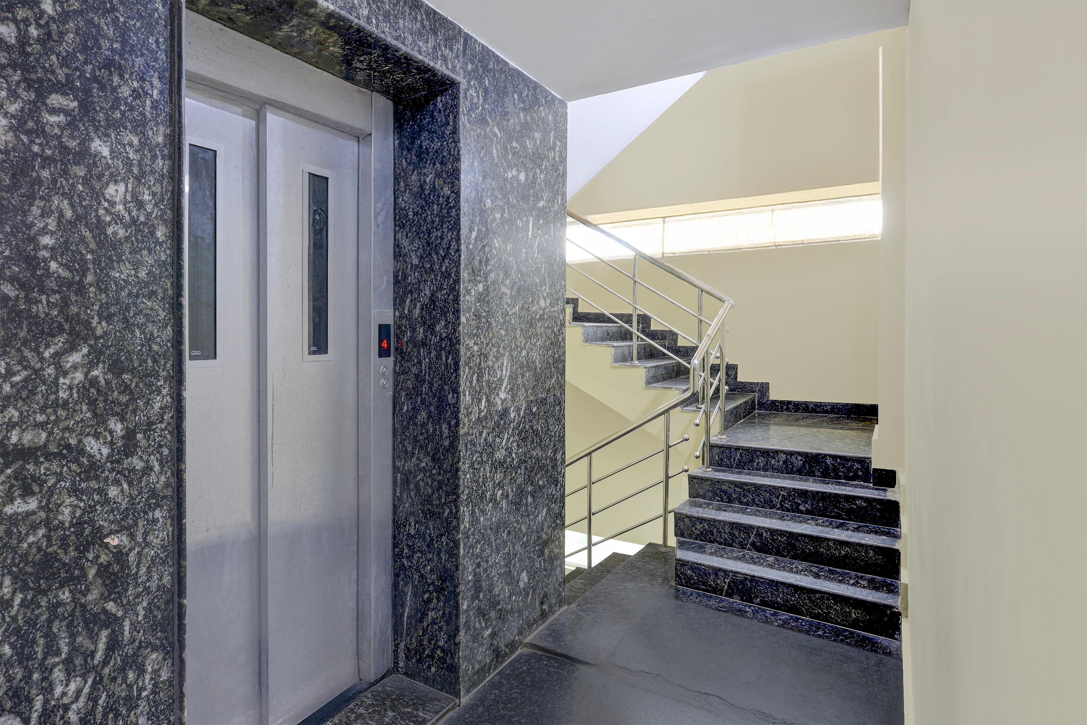 Super Collection O Dr. NTR University Of Health Sciences Formerly Hotel V Elite in Vijayawada