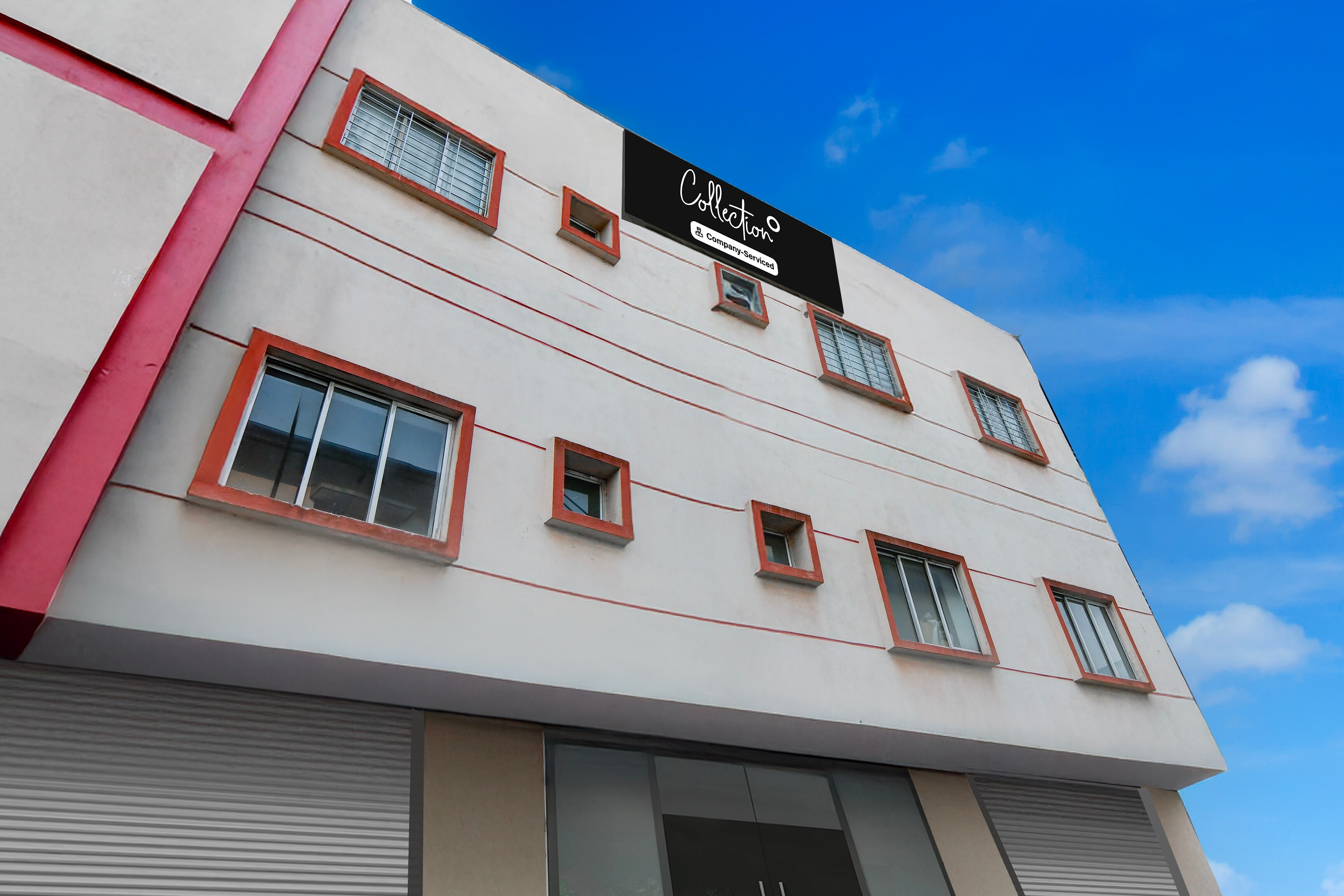 Super Collection O Joka Industrial Plaza in Kolkata