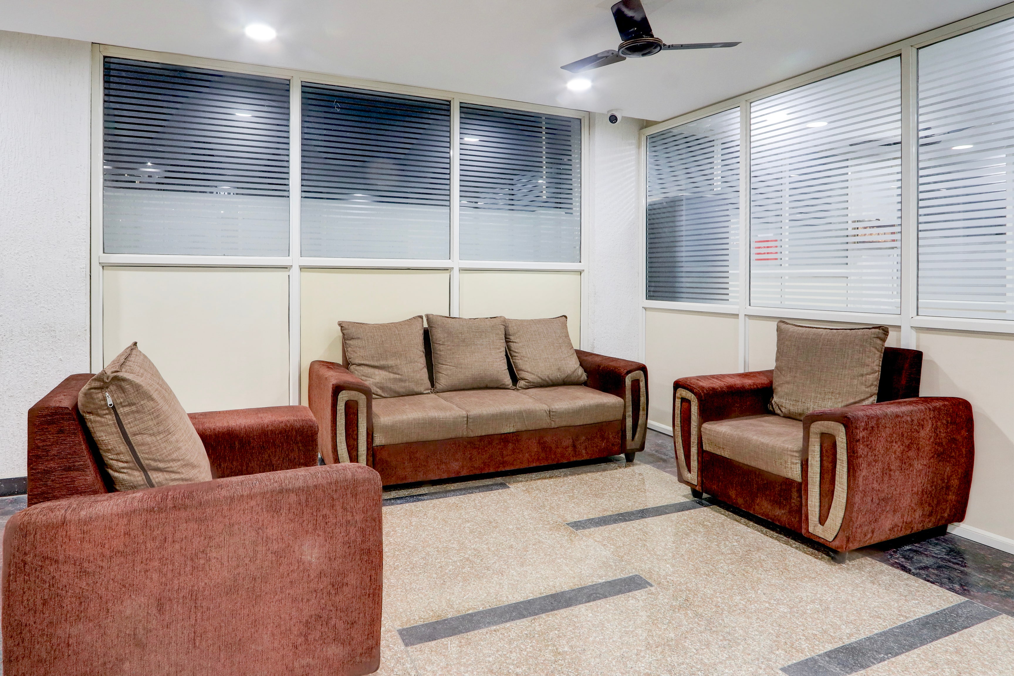 Super Collection O Madhapur Near Cyber Tower in Hyderabad