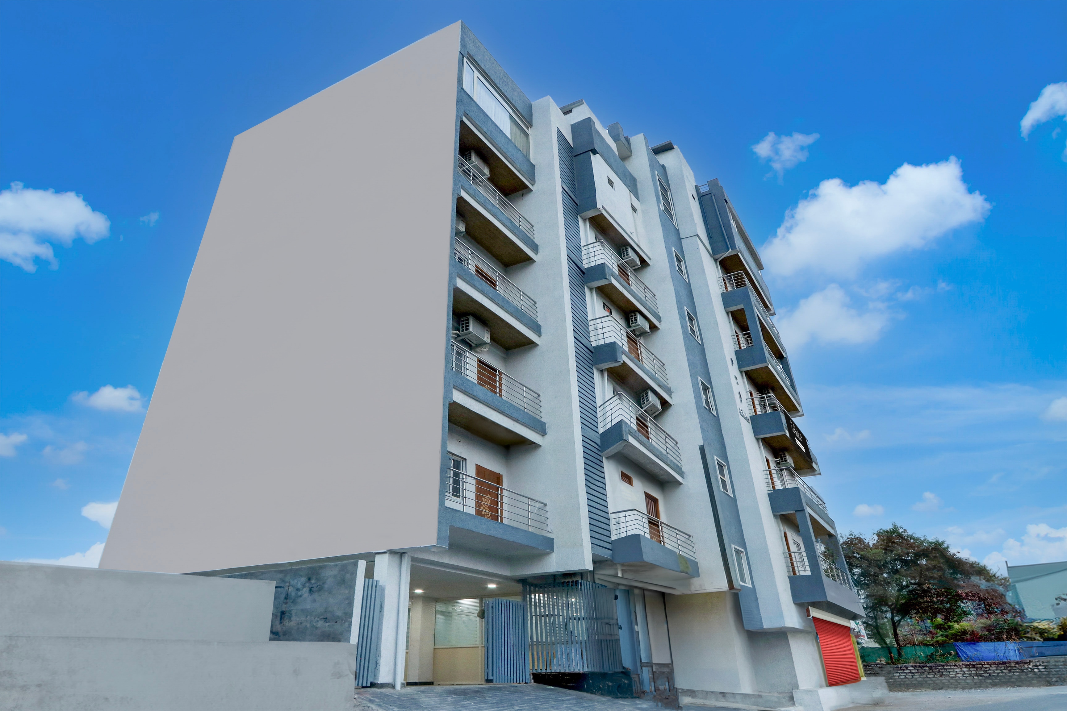 Super Collection O Madhapur Near Cyber Tower in Hyderabad