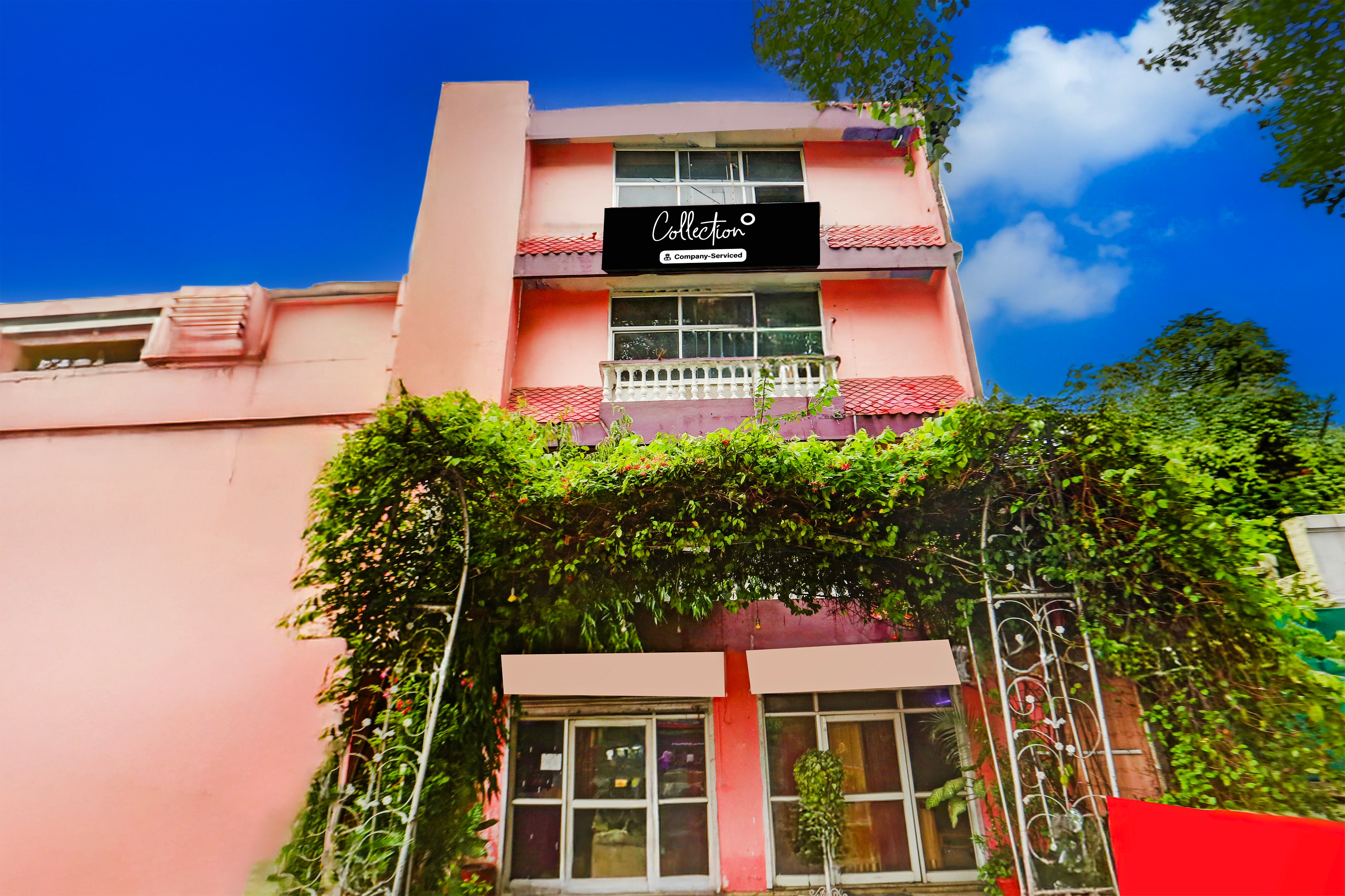 Super Collection O Nandanpura Sipri Bazar Formerly Hotel Highway Jhansi in Jhansi