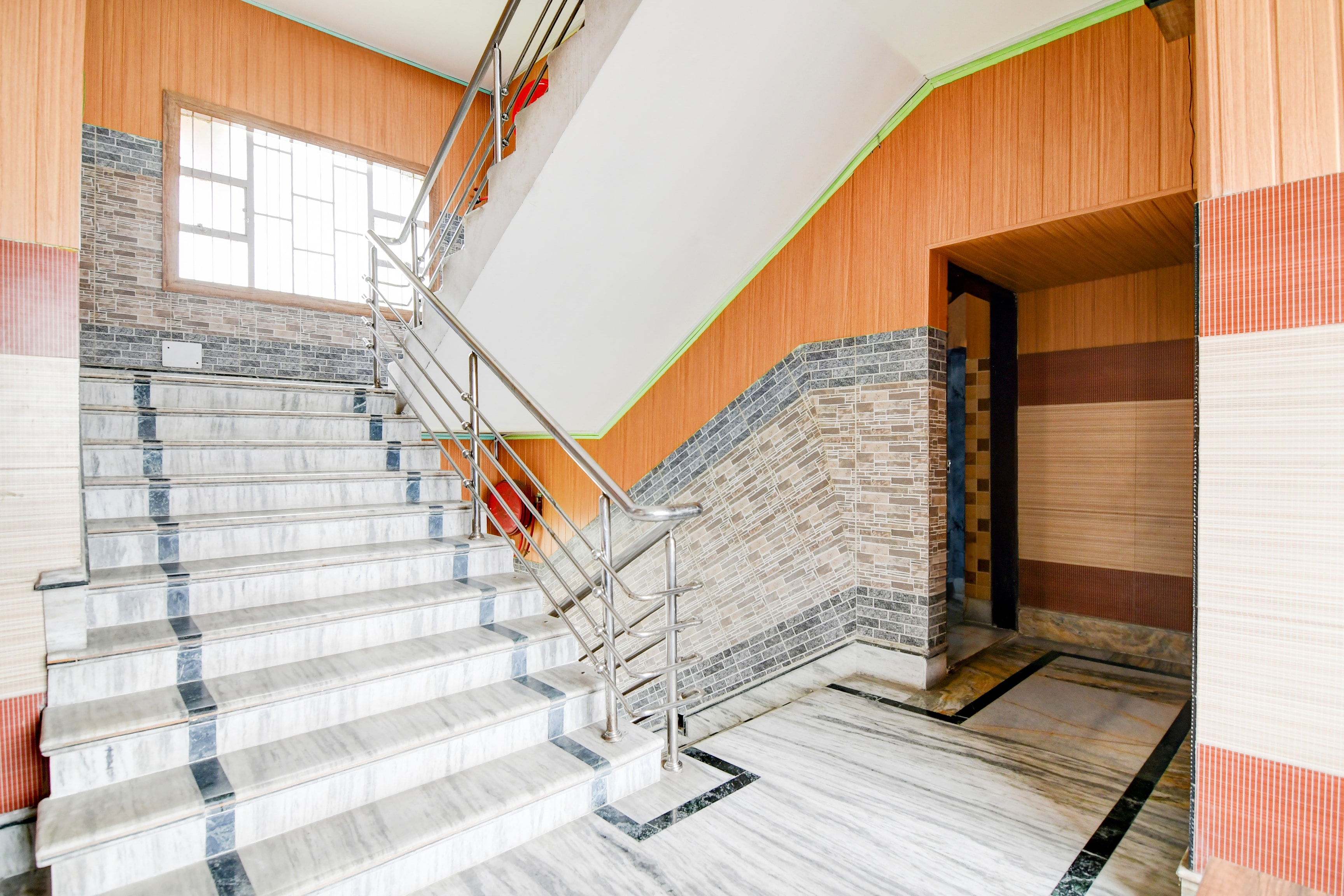 Super Collection O New Jalpaiguri Railway Station Formerly Prince Lodge in Siliguri