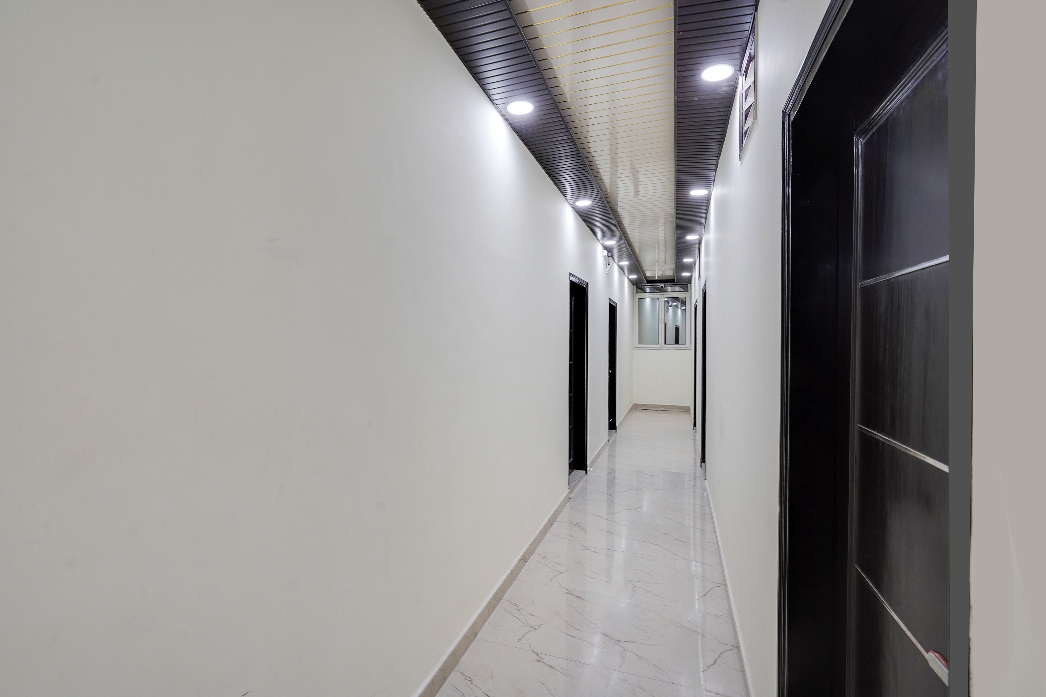 Super Collection O Nirman Vihar in Delhi