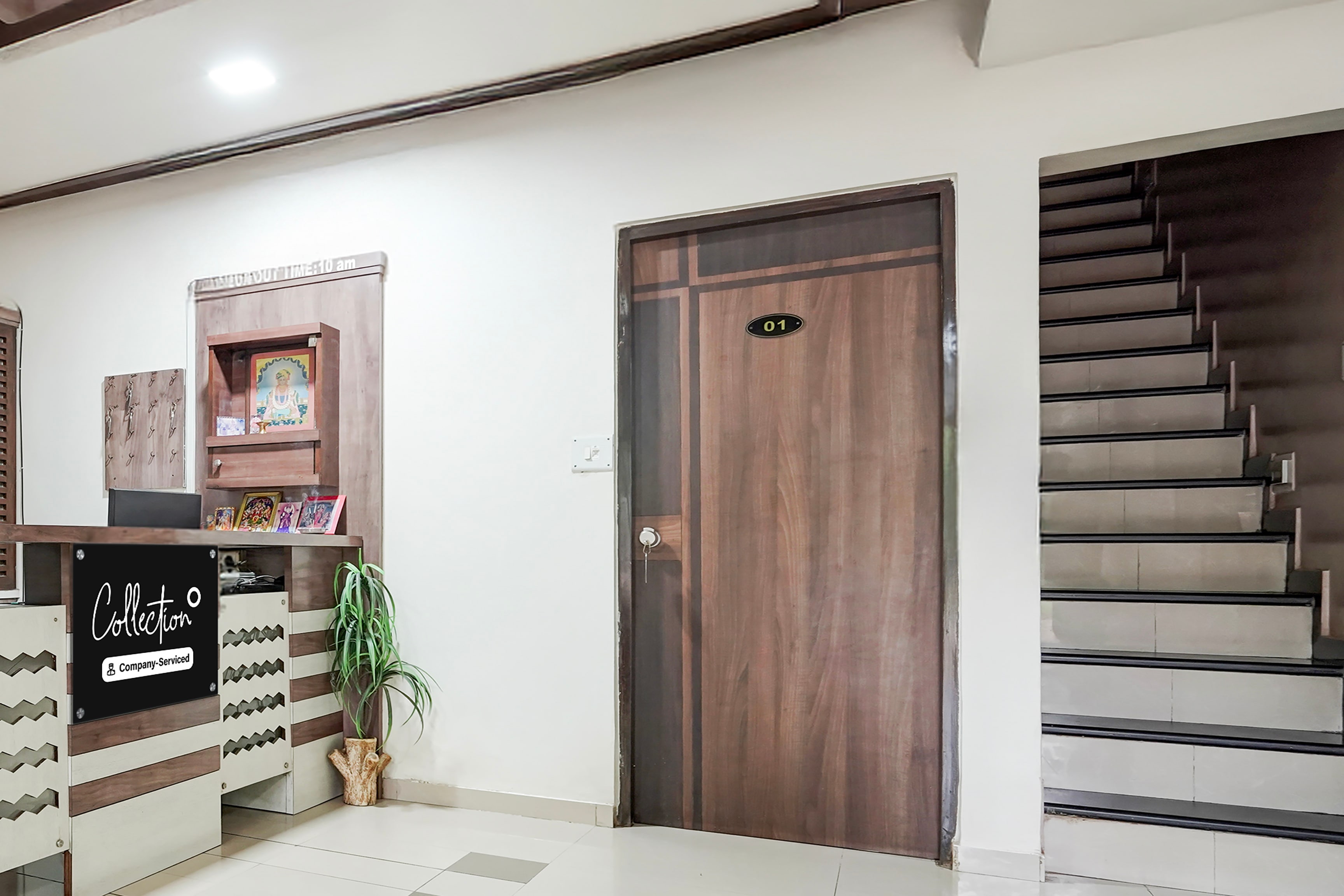 Super Collection O Sachivalaya Metro Station Gandhinagar Formerly Hotel Ghunghat Inn in Gandhinagar