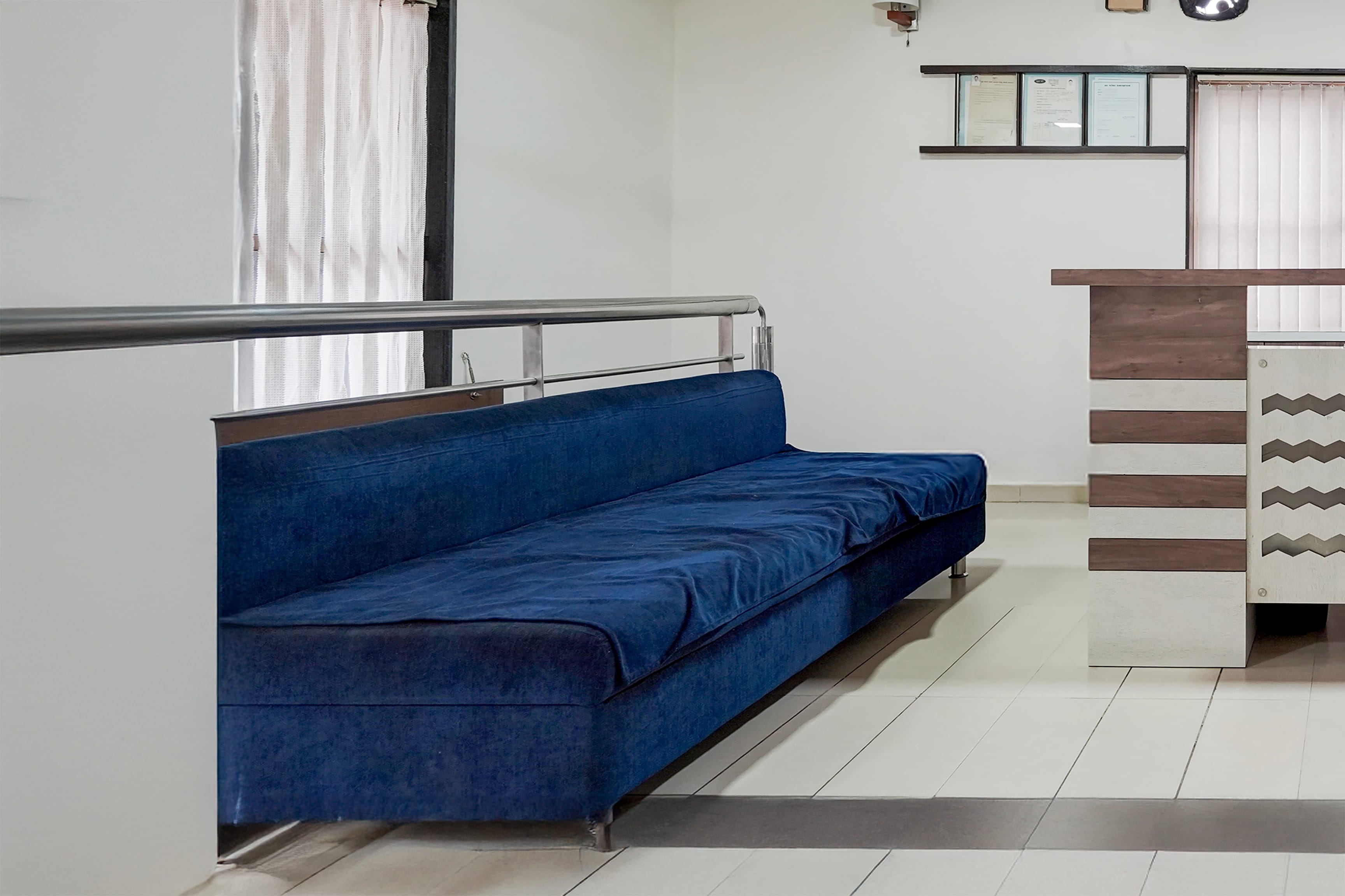 Super Collection O Sachivalaya Metro Station Gandhinagar Formerly Hotel Ghunghat Inn in Gandhinagar