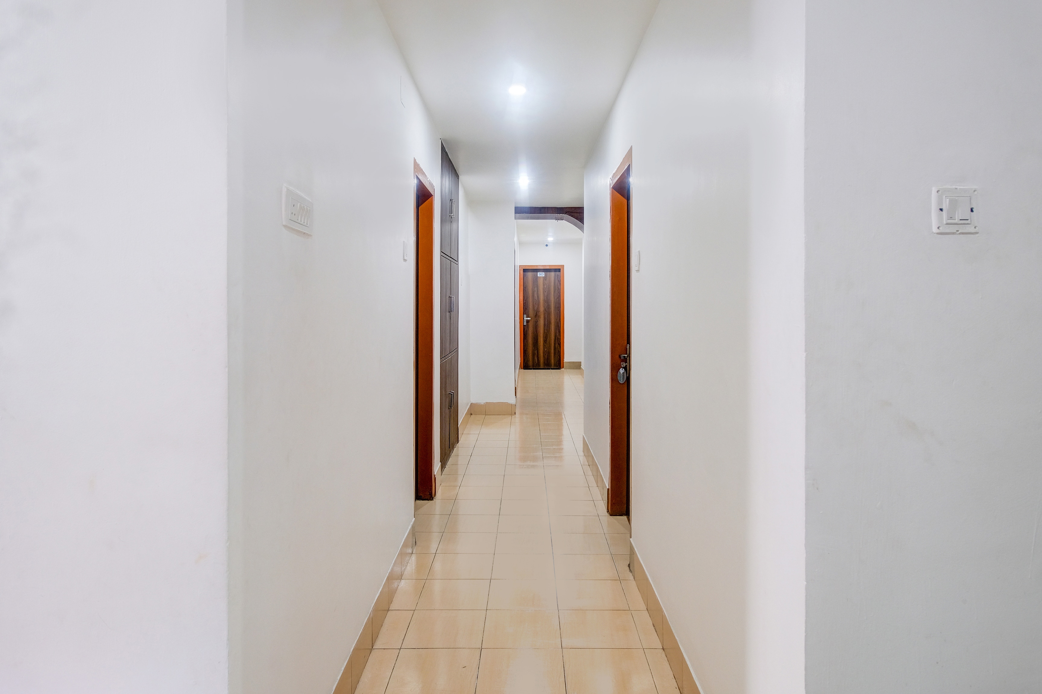 Super COLLECTION O SIXMILE GUWAHATI FORMERLY HOTEL GANGOTRI in Guwahati