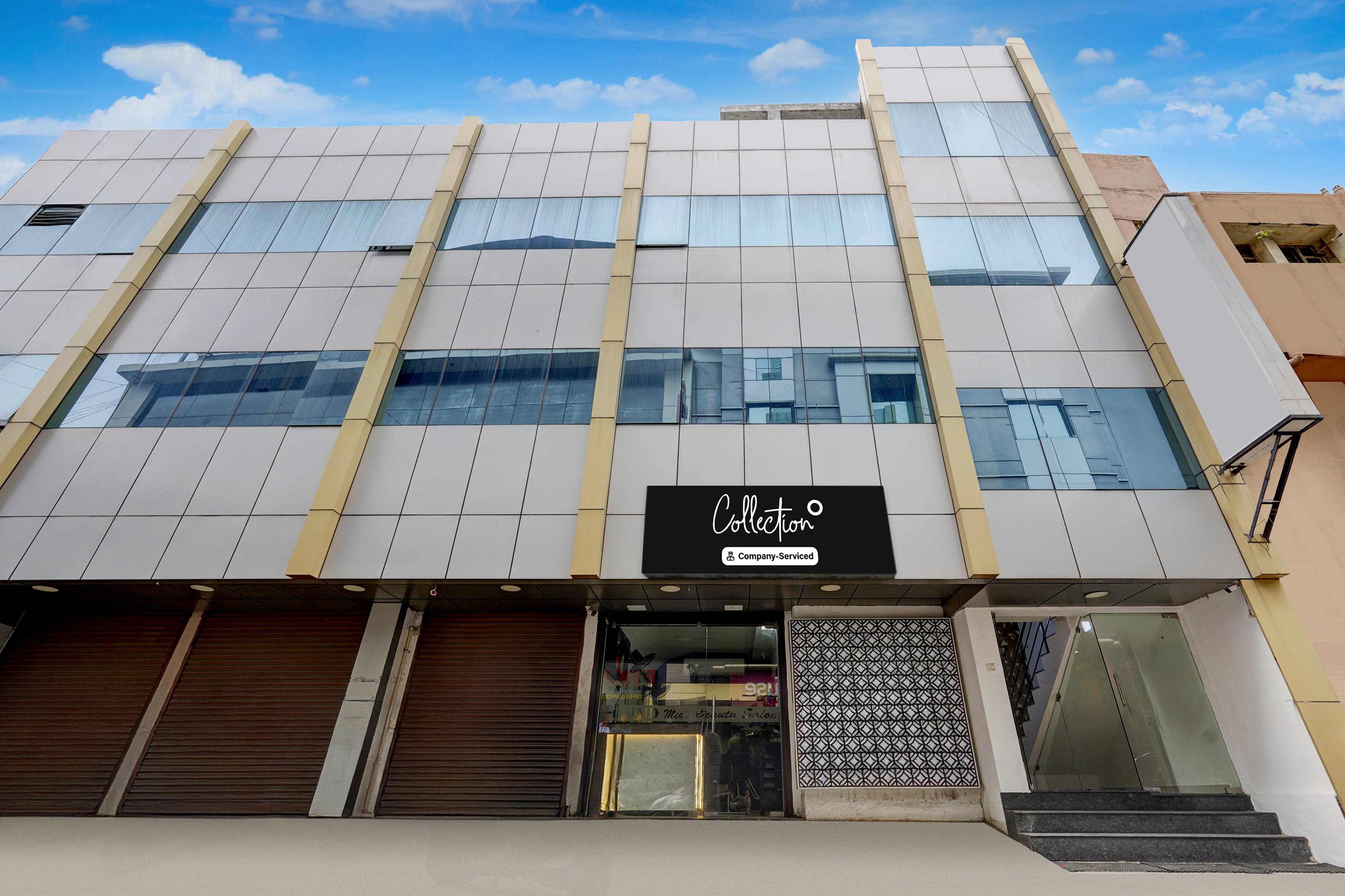 Super Collection O Vadapalani Metro Station Formerly Pineapple Guest House in Chennai