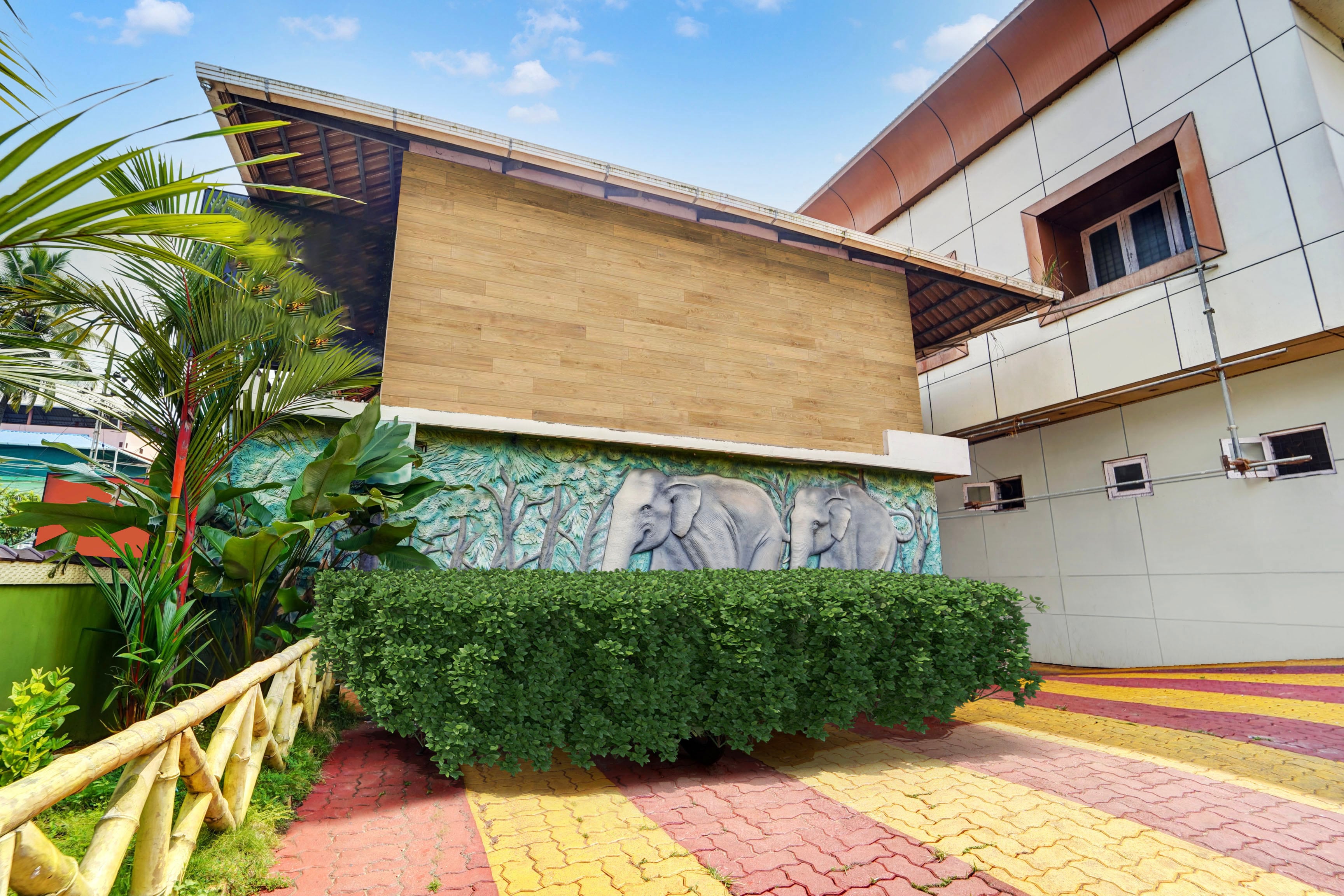 Super Collection O Viyyur Thrissur in Thrissur