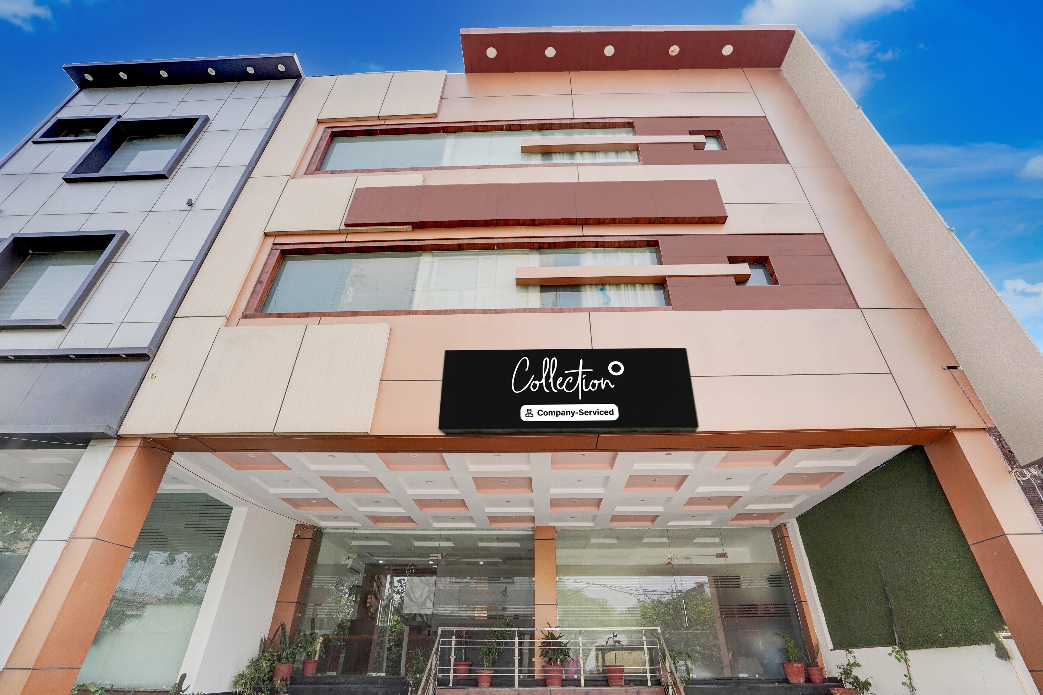 Super Collection O Zirakpur Bus Terminal in Zirakpur